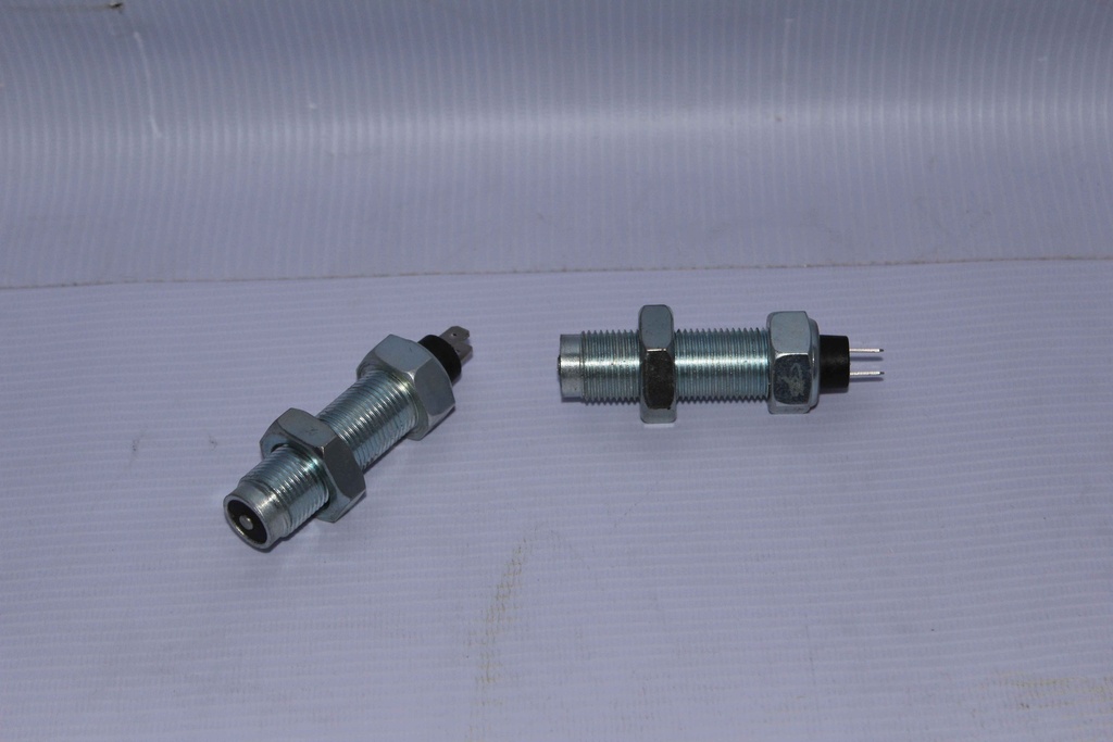 [ROACRE-675-3800040] Sensor de Presion de aceite